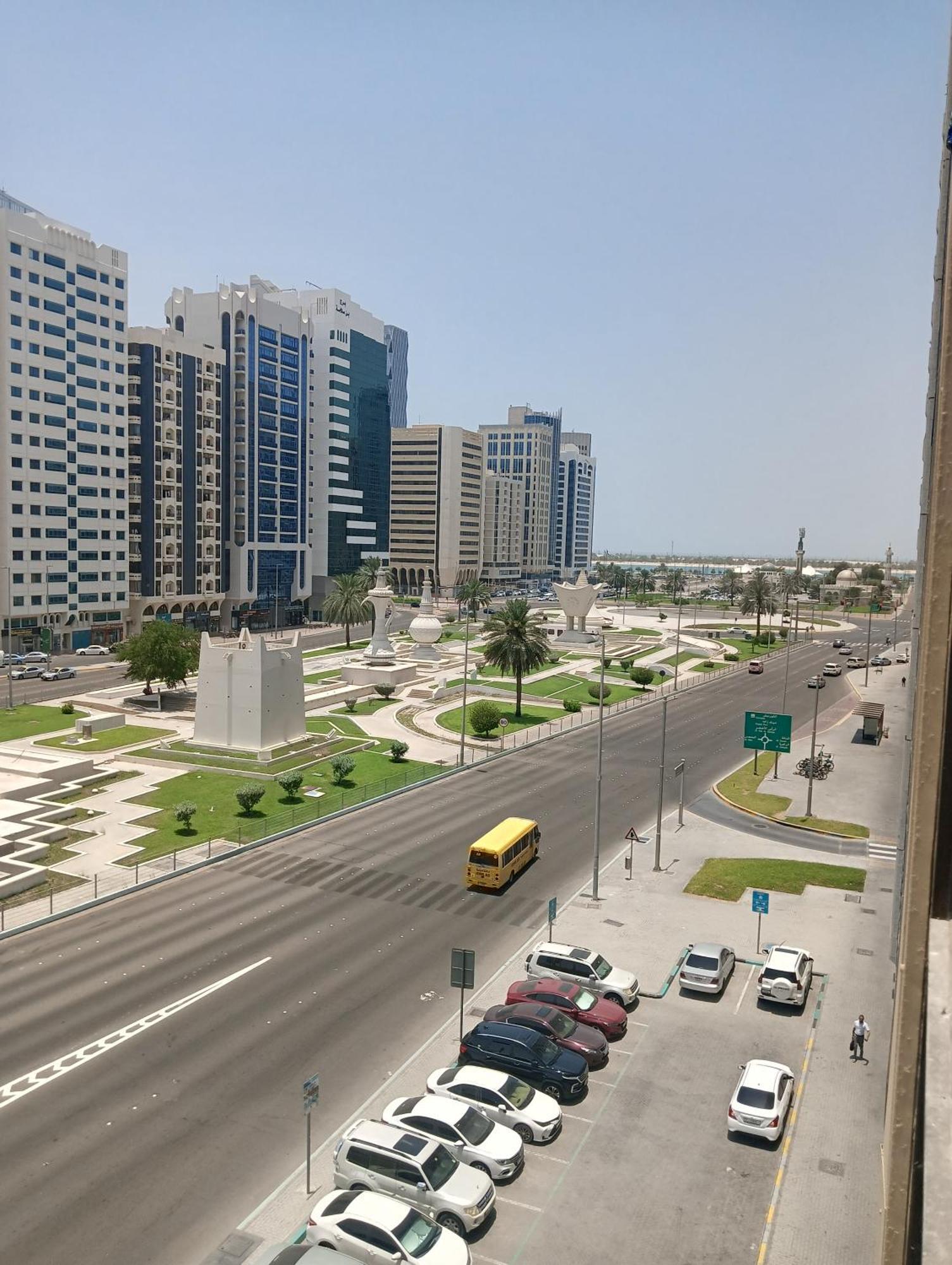Single Room Near "World Trade Centre&Beach" Abudhabi アブダビ エクステリア 写真